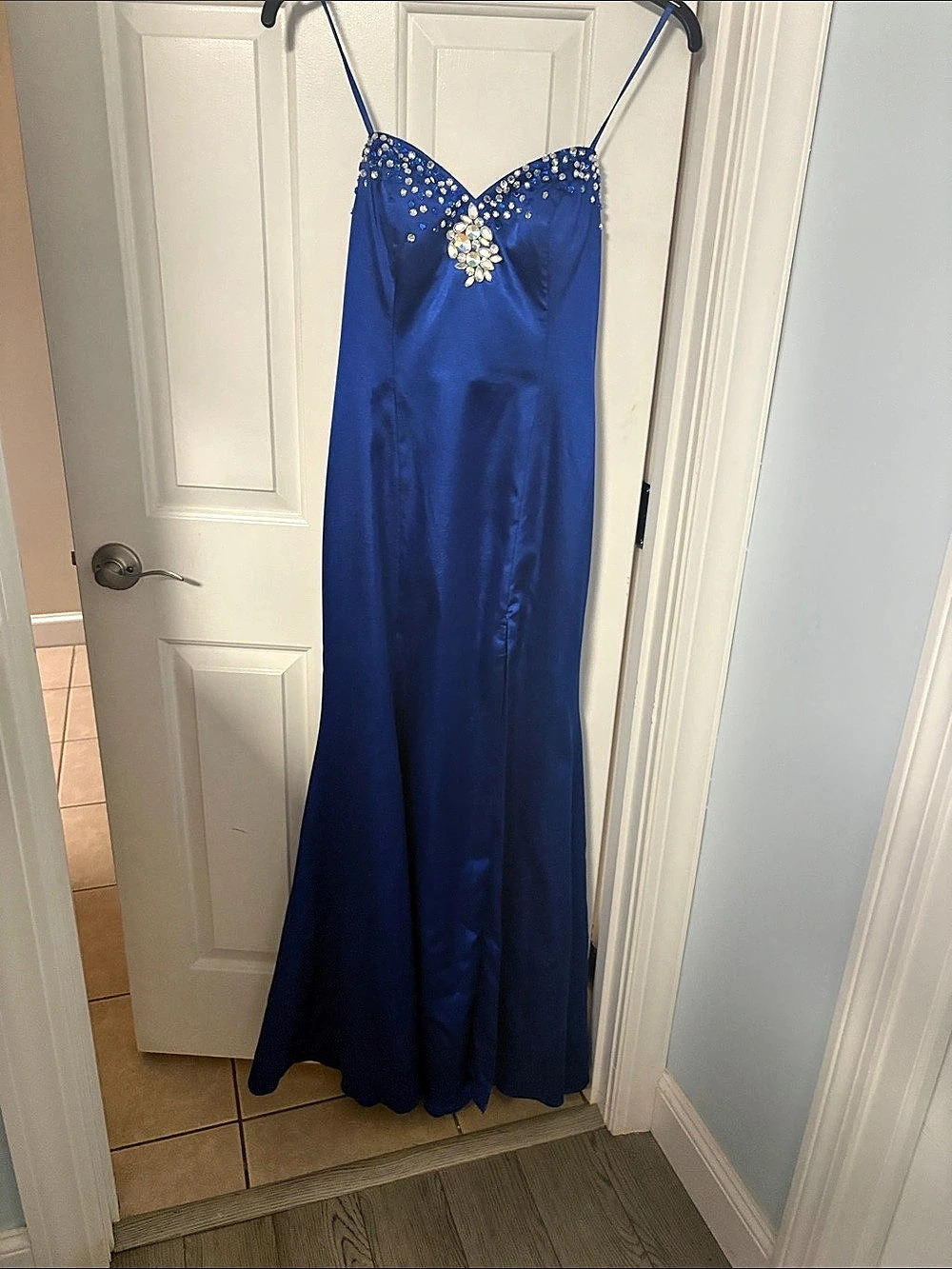 Showtime collection Maxi
Strapless Dress Blue Size 8